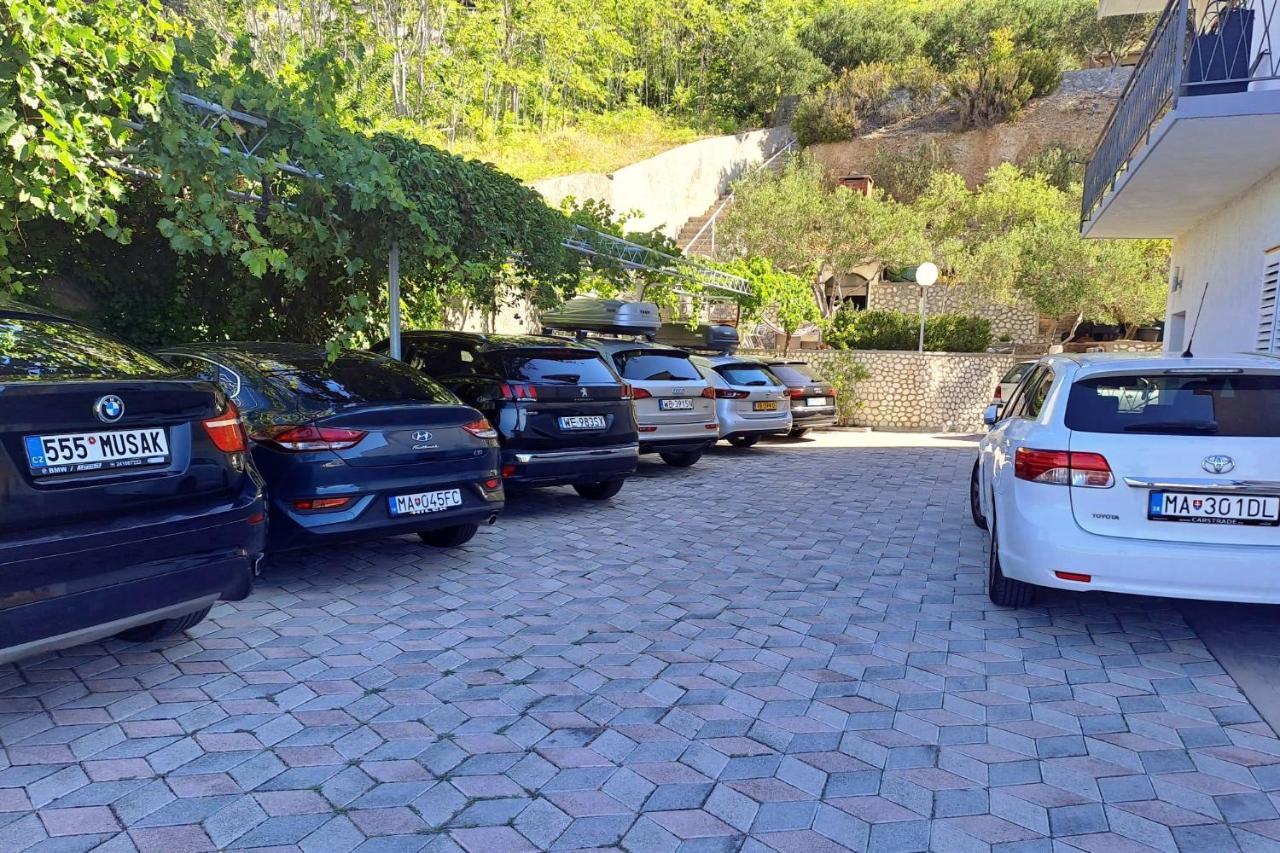 Apartments With A Parking Space Brela, Makarska - 18495 מראה חיצוני תמונה